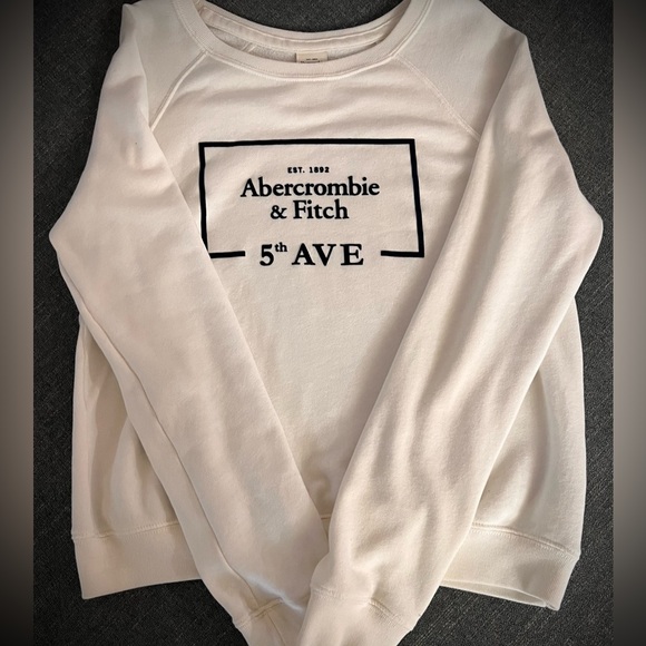Abercrombie & Fitch Sweaters - Abercrombie & Fitch Off-White 5th Ave Sweatshirt